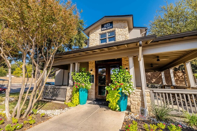 La Mirada in Richardson, TX - Foto de edificio - Building Photo