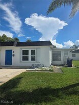 51 Tangerine Ct in Lehigh Acres, FL - Building Photo