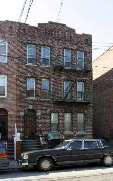 638 E 96th St in Brooklyn, NY - Foto de edificio