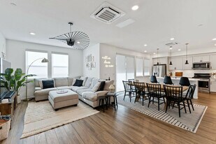 5723 Synergy Ct in San Jose, CA - Building Photo