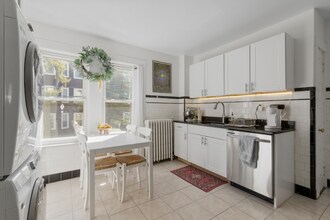 95 Beacon St in Somerville, MA - Building Photo - Building Photo