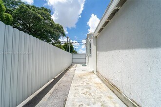 5725 NW 24th Ave in Miami, FL - Building Photo - Building Photo