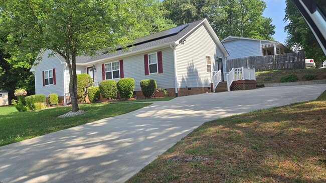 property at 0001 Country Ridge Rd