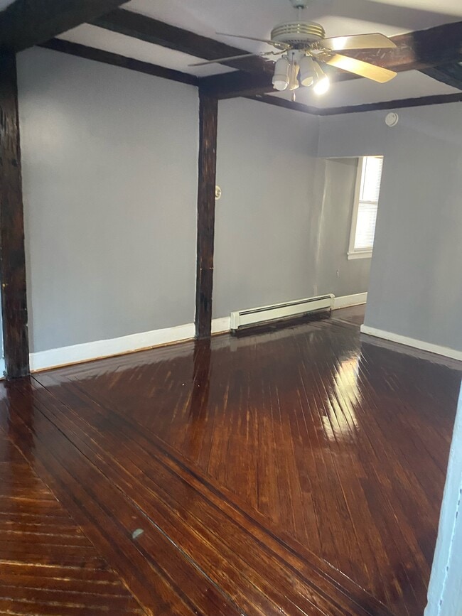 421 Halsted St, Unit 1 in East Orange, NJ - Foto de edificio - Building Photo