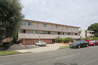 1615 Greenfield Ave in Los Angeles, CA - Building Photo - Building Photo