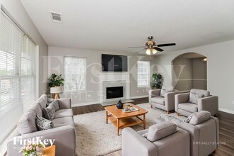 444 Birchwood Dr in Temple, GA - Foto de edificio - Building Photo