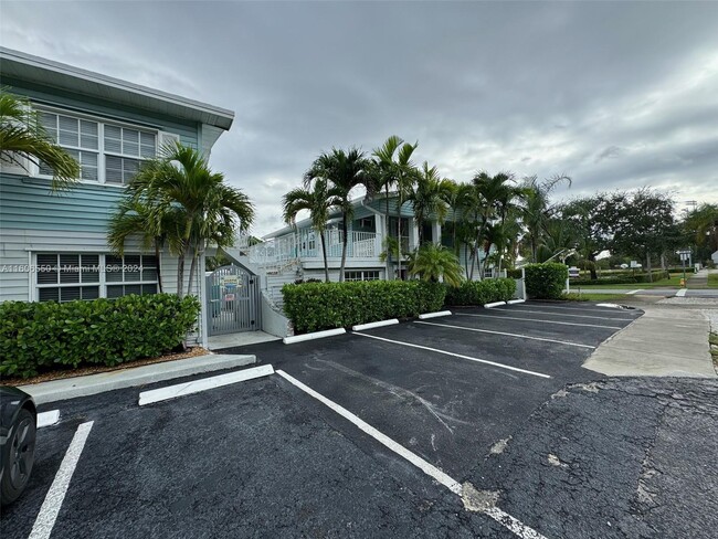65 NE 24th St in Wilton Manors, FL - Building Photo - Building Photo