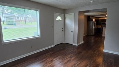 40 Edgehill Dr in Jackson, TN - Building Photo - Building Photo