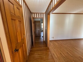 307 Fallingbrook Dr in Belmont, NC - Building Photo - Building Photo