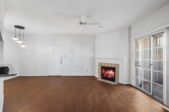 1001 Liberty St in Dallas, TX - Building Photo - Building Photo