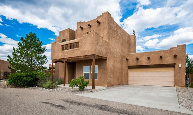 property at 4745 Via Verde Ct