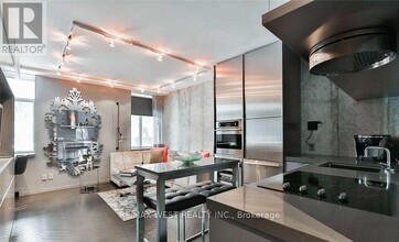 1-111 Benvenuto Pl in Toronto, ON - Building Photo - Building Photo