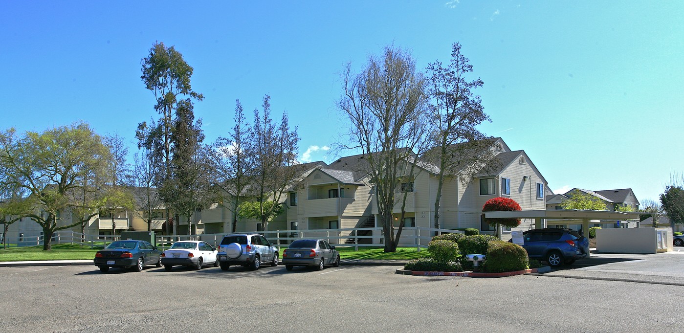 Emerald Pointe II in Rohnert Park, CA - Building Photo