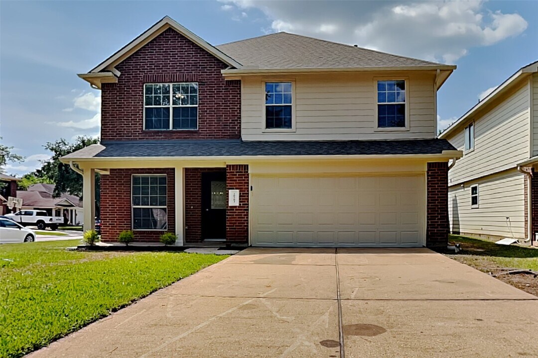 20203 Stonegrove Ct in Tomball, TX - Building Photo