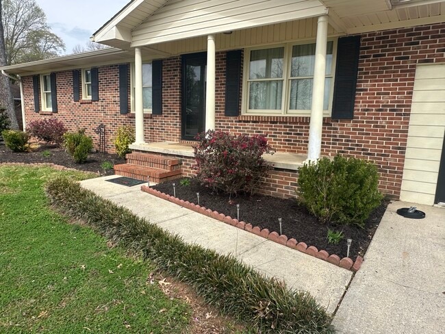 property at 18516 Elles Dr