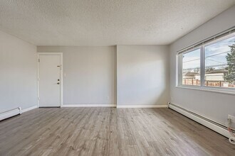 2880 Eliot Cir in Westminster, CO - Foto de edificio - Building Photo