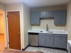 1316 Monroe St in Lake In The Hills, IL - Building Photo - Building Photo