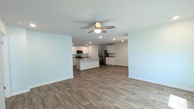 10624 Queens Gate Cir in Pensacola, FL - Building Photo - Building Photo