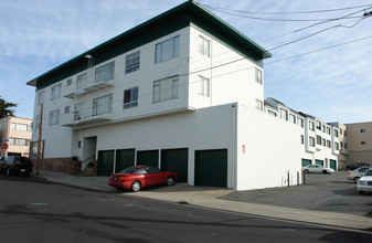 Dolan Apartments in Daly City, CA - Building Photo - Building Photo