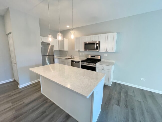 301 N Madison St in Woodstock, IL - Building Photo - Building Photo