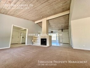 1916 Hackamore Dr in Roseville, CA - Building Photo - Building Photo