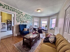 9 Centre St, Unit 6 in Cambridge, MA - Building Photo