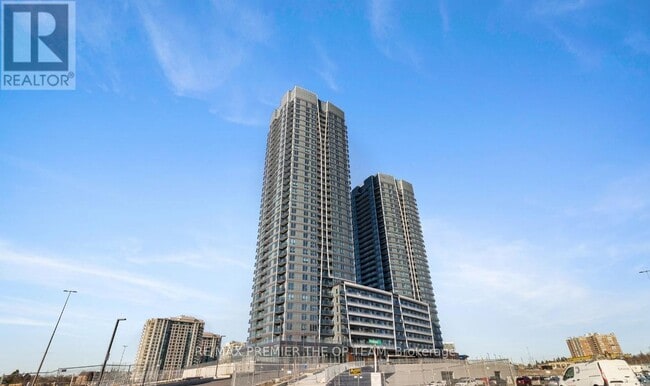 property at 30 Upper Mall Wy