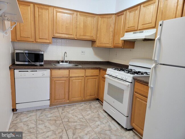 3261 Red Lion Rd, Unit A in Philadelphia, PA - Building Photo - Building Photo