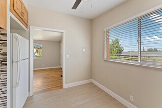 4243 S Lynne Ln in Holladay, UT - Foto de edificio - Building Photo