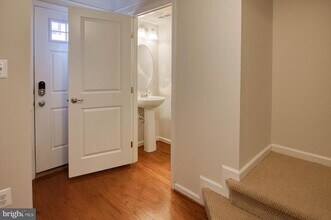 2704 Egret Way in Frederick, MD - Building Photo - Building Photo