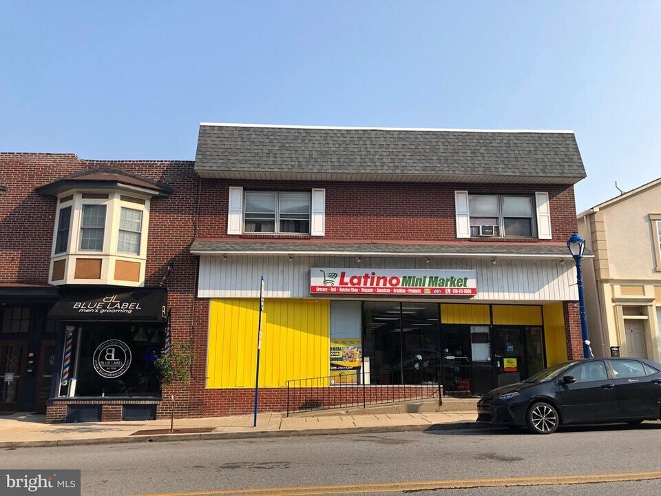 317 Bridge St in Phoenixville, PA - Building Photo