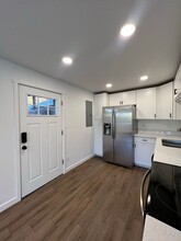 545 Berntzen Rd in Eugene, OR - Foto de edificio - Building Photo