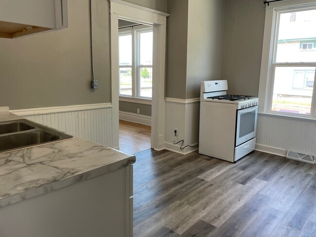 322 Broad St, Unit Lower