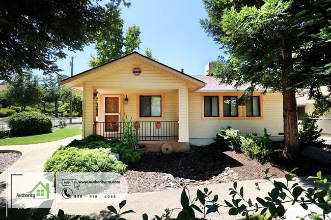 4465 Red Bluff St in Shasta Lake, CA - Building Photo - Building Photo