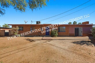 2402 S Calle Yucatan in Tucson, AZ - Building Photo - Building Photo