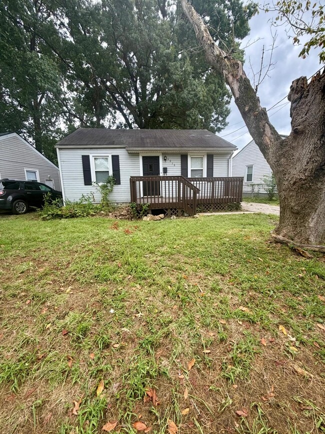 property at 1016 Stanley Ave