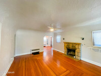 411 N Oleander Ave photo'