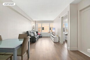 10740 Queens Blvd in Queens, NY - Building Photo