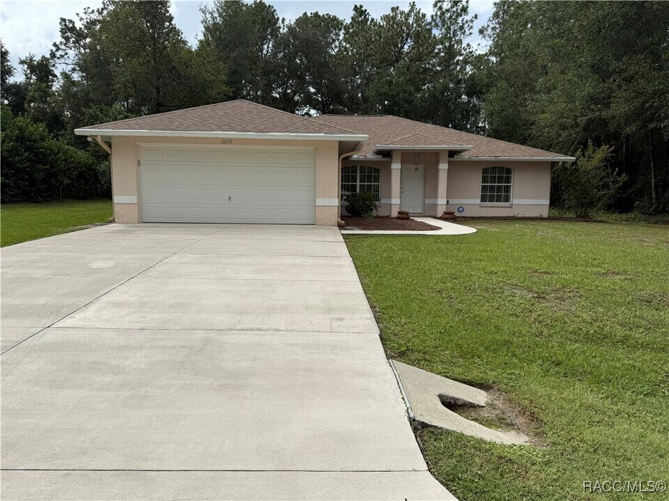 2858 E Marcia St in Inverness, FL - Building Photo