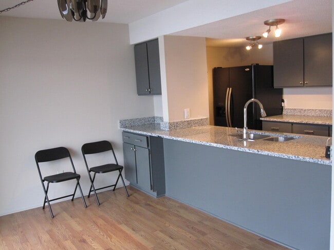 820 Cliffs Dr in Ypsilanti, MI - Building Photo - Building Photo