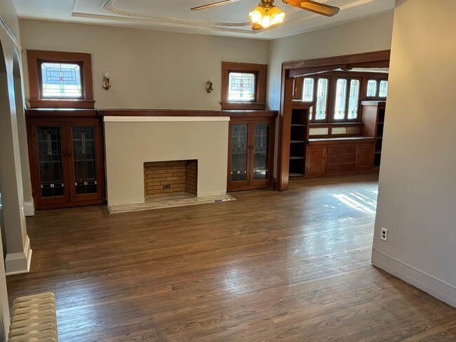 2445 N 50th St in Milwaukee, WI - Building Photo - Building Photo