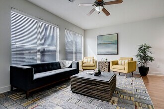 Us Bayou Park in Houston, TX - Foto de edificio - Building Photo