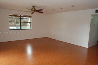 7935 SW 86th St in Miami, FL - Building Photo - Building Photo