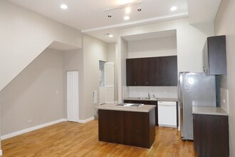 1463 W Huron St, Unit 1F in Chicago, IL - Building Photo - Building Photo