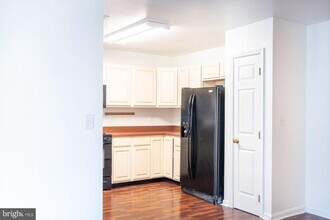 112 Hawk Ct in Hummelstown, PA - Building Photo - Building Photo