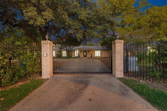 600 N Cockrell Hill Rd in Desoto, TX - Foto de edificio