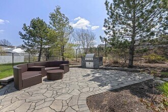 10 Seaport Dr in Quincy, MA - Building Photo - Building Photo