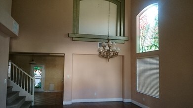 255 Flirtation Ct in Henderson, NV - Building Photo - Building Photo