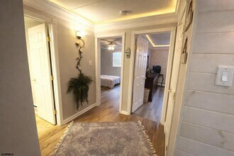 21 S Monroe Ave in Margate City, NJ - Foto de edificio - Building Photo