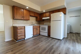 1304 Essex Ct in Columbia, MO - Building Photo - Building Photo